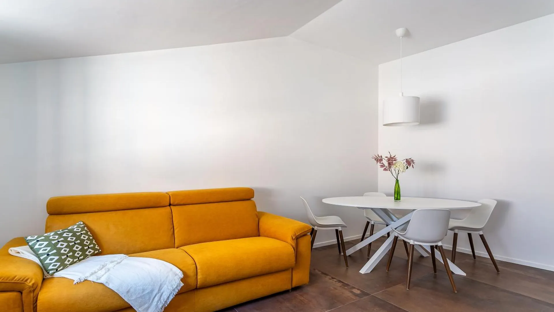 Iflat Bright Brand New 2-Bedroom Apt In Monti Róma Apartman