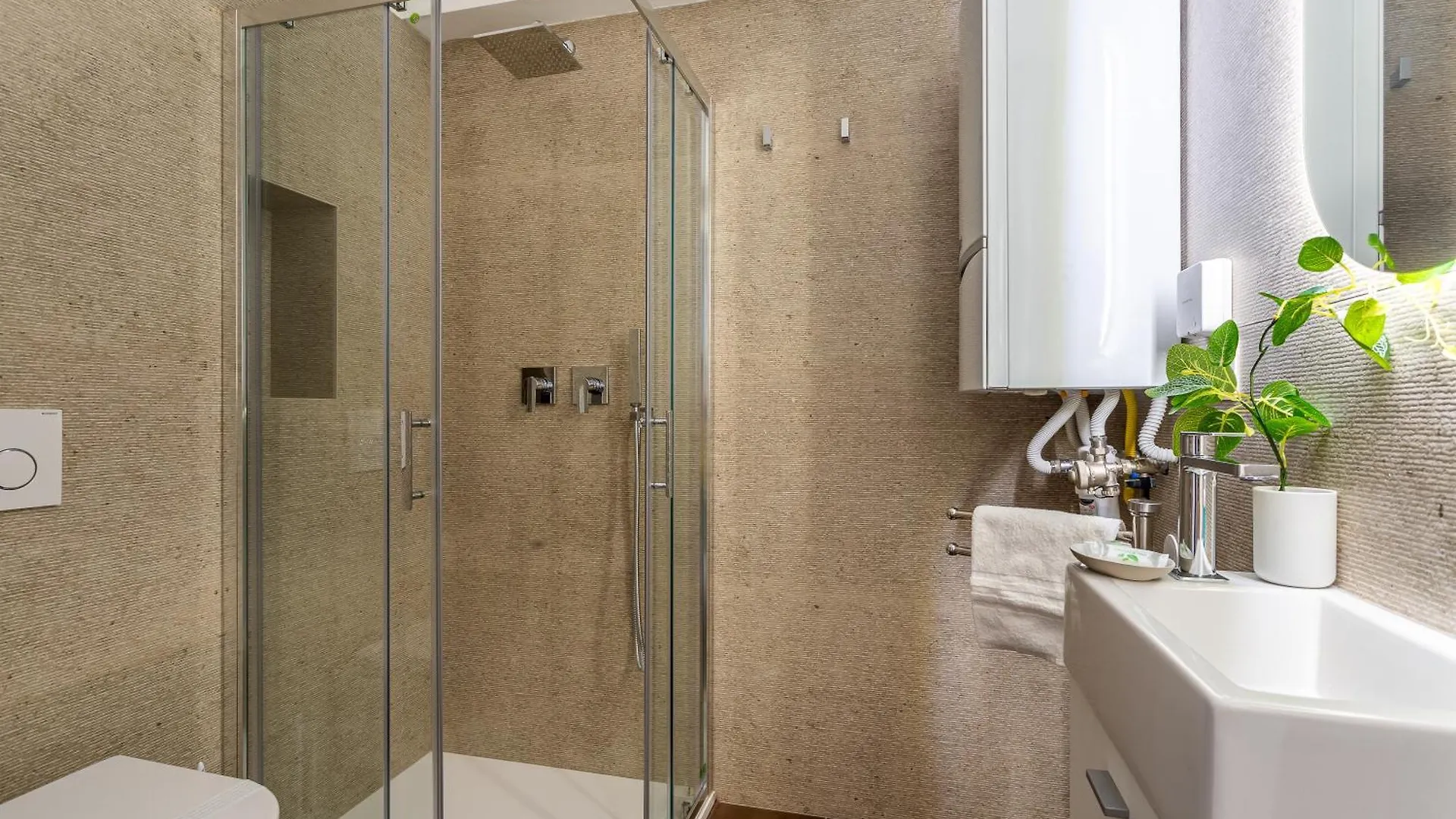 Iflat Bright Brand New 2-Bedroom Apt In Monti Róma