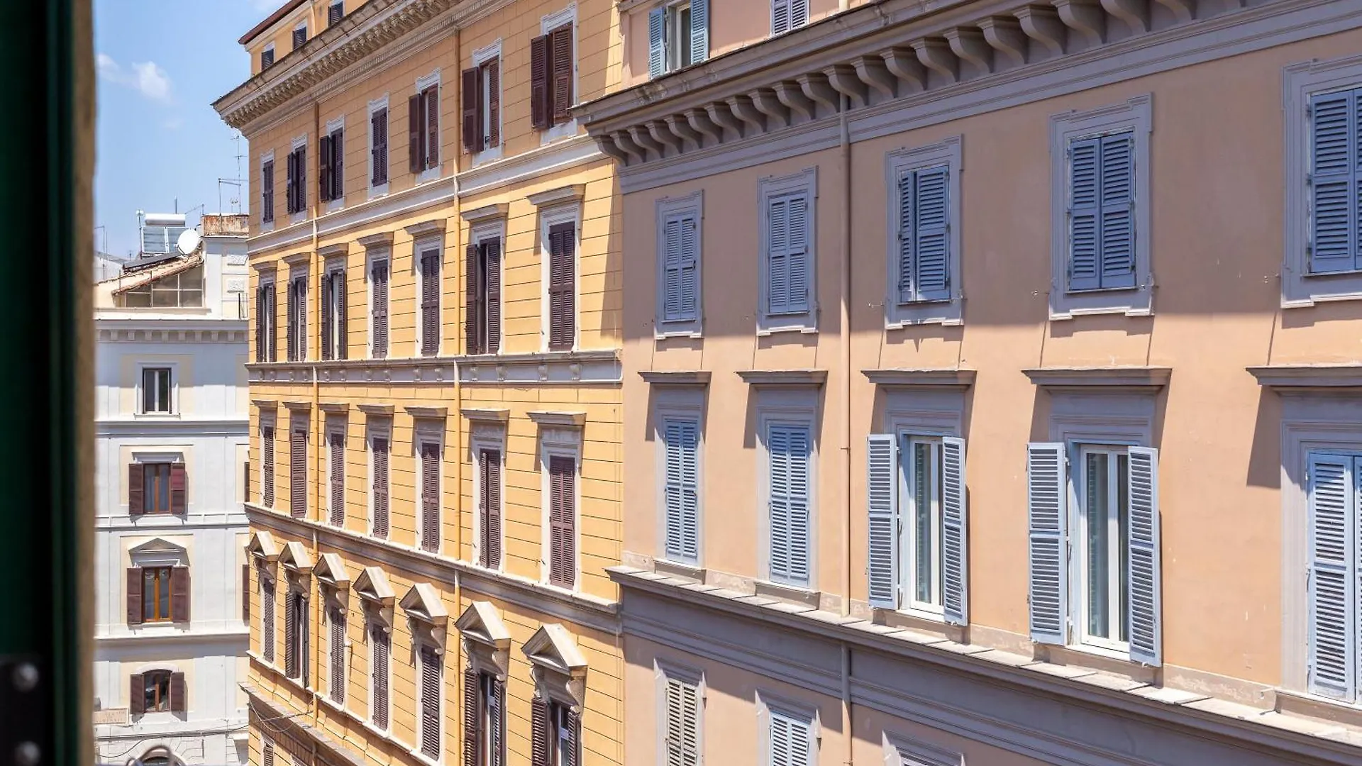 Iflat Bright Brand New 2-Bedroom Apt In Monti Rom 0*,  Italien